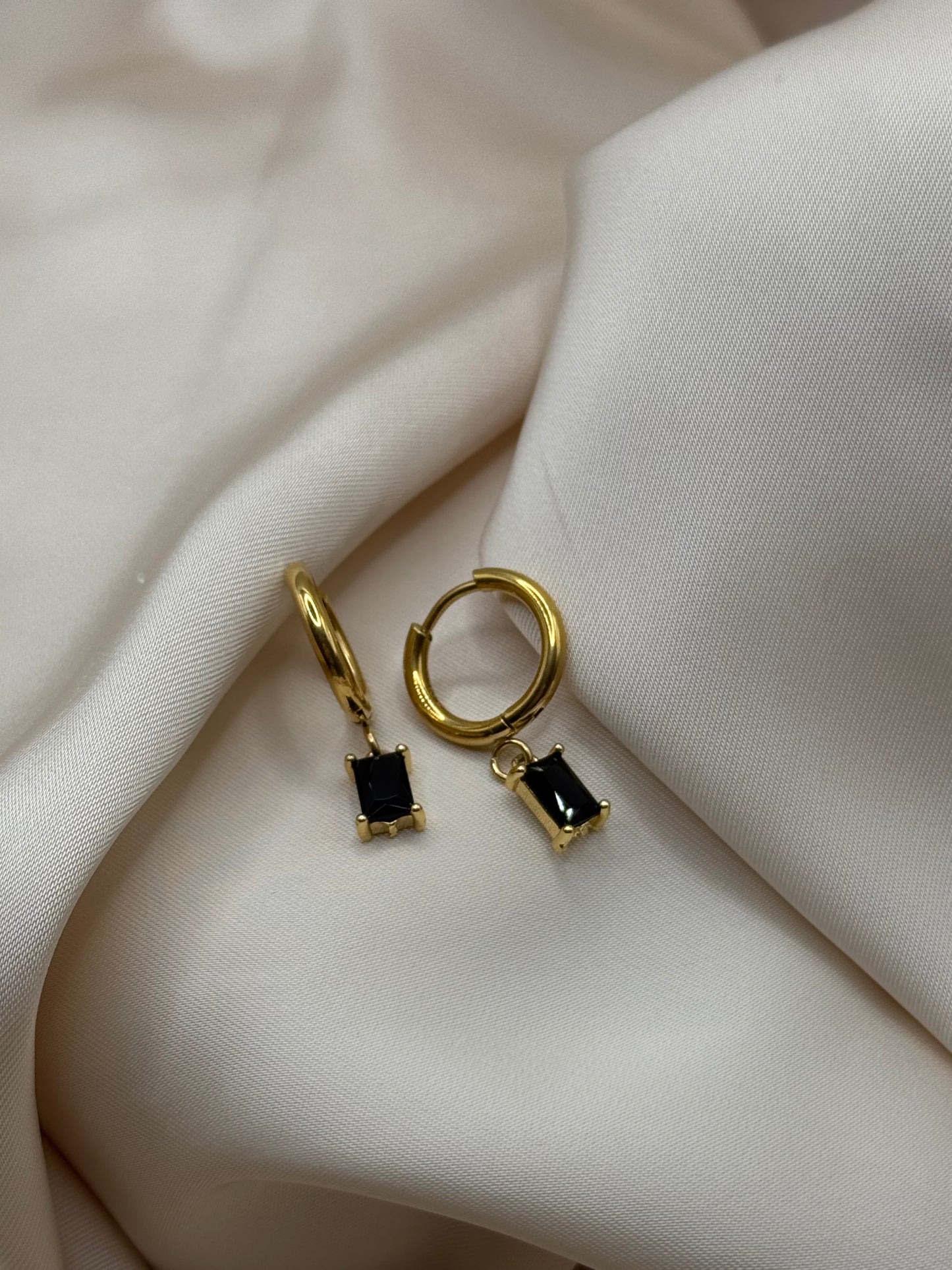 Anemone earrings