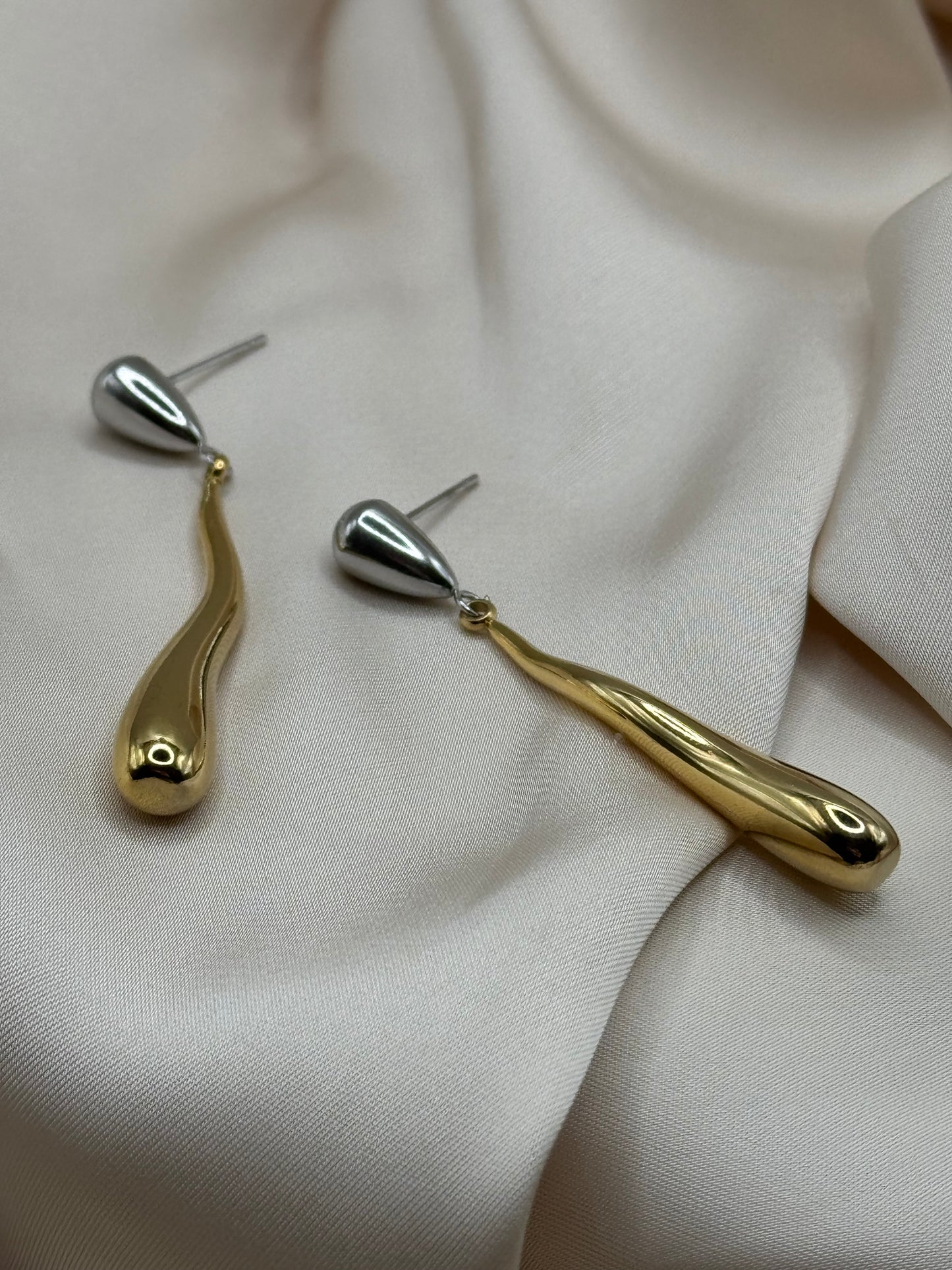 Ilidis earrings