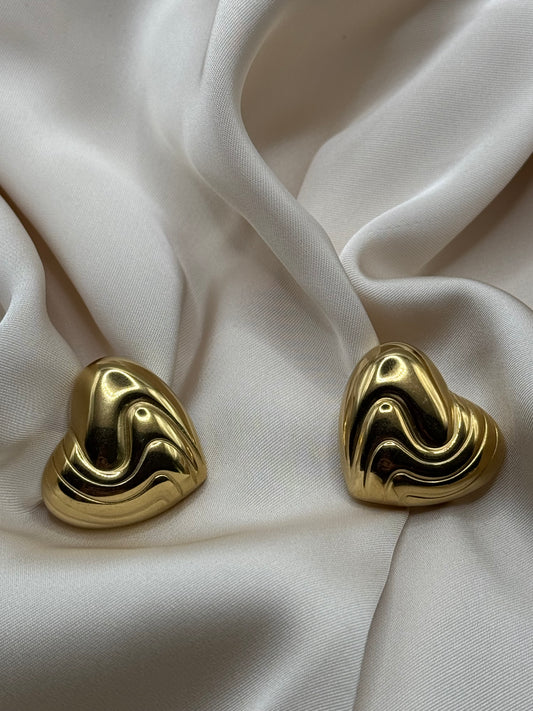 Love me earrings