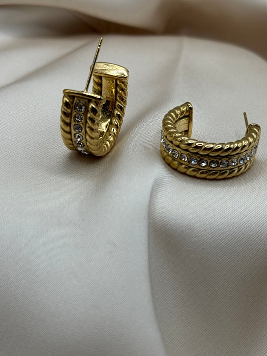 Stay classy earrings