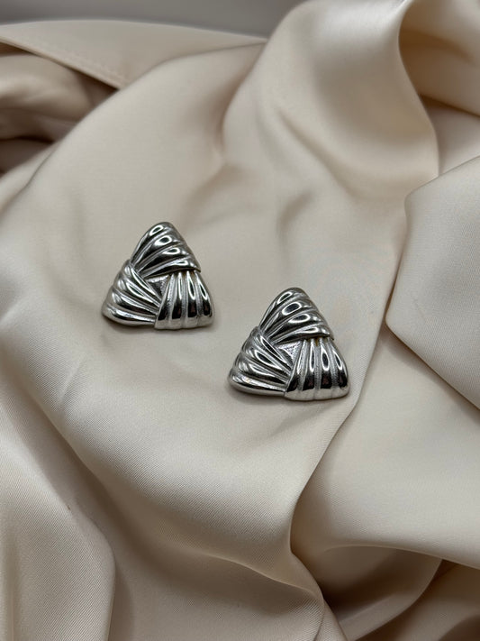 Camilia earrings