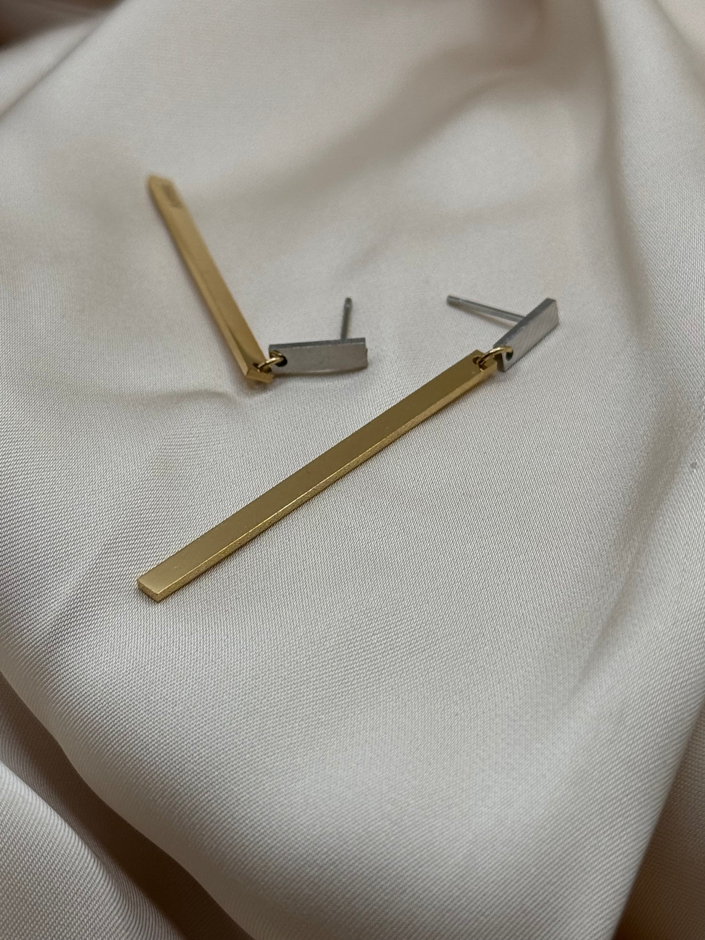 One to one earrings