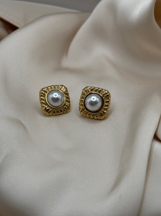 Believe earrings