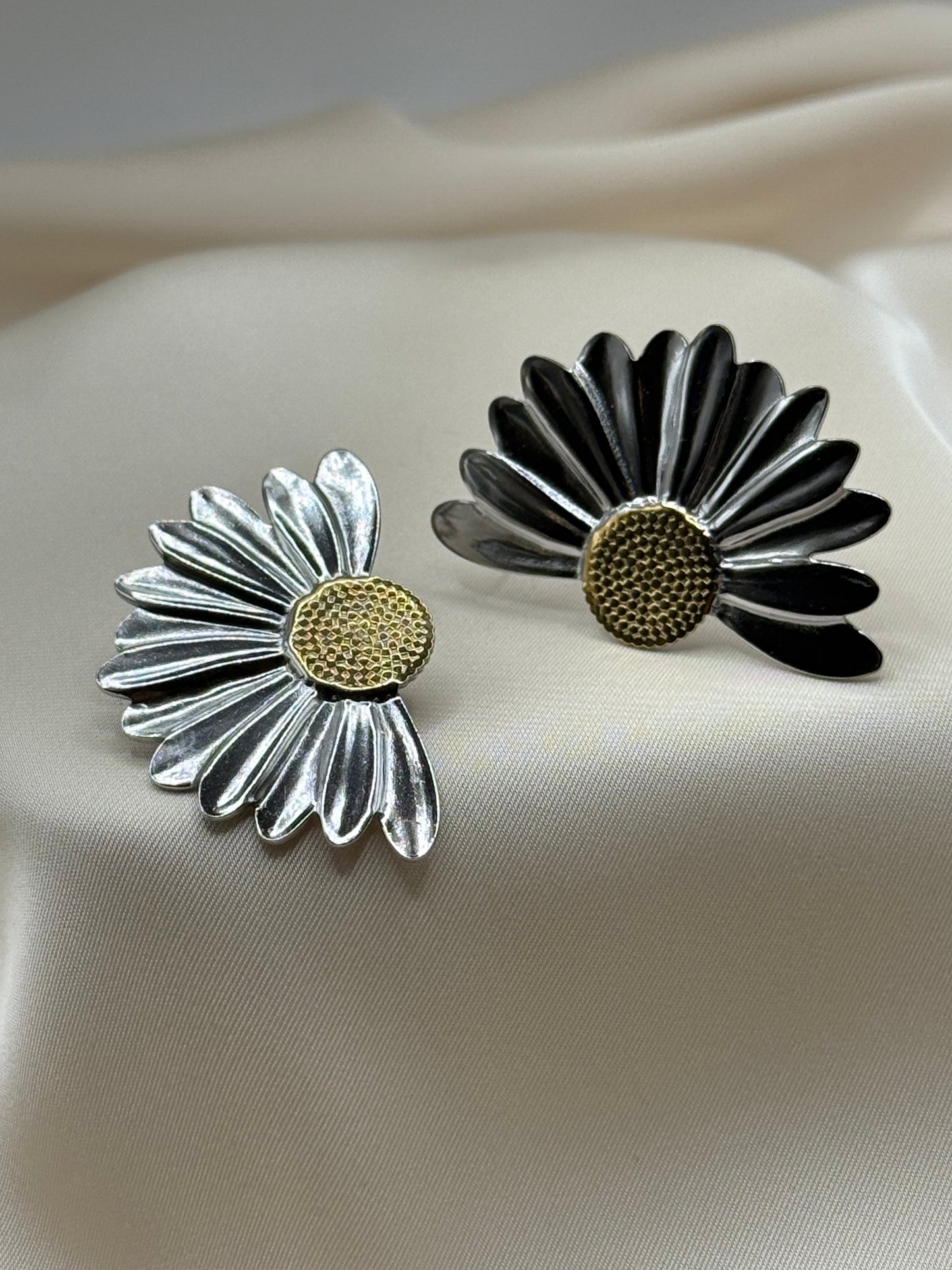 Daisy Earrings